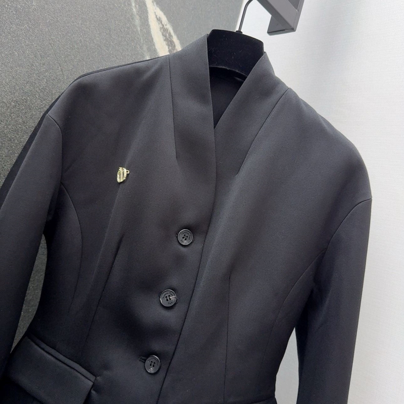 chr1st1an D10r outwear